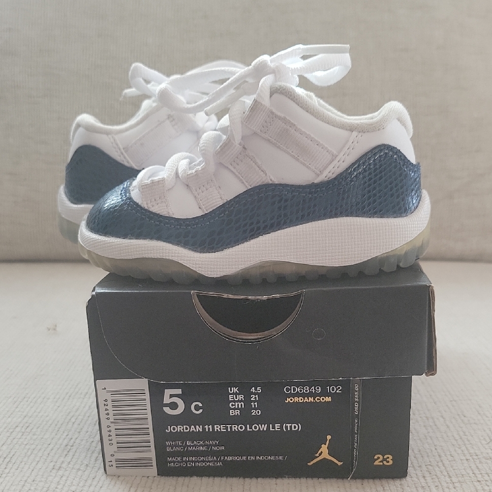 Jordan 11 Retro Low LE (TD)